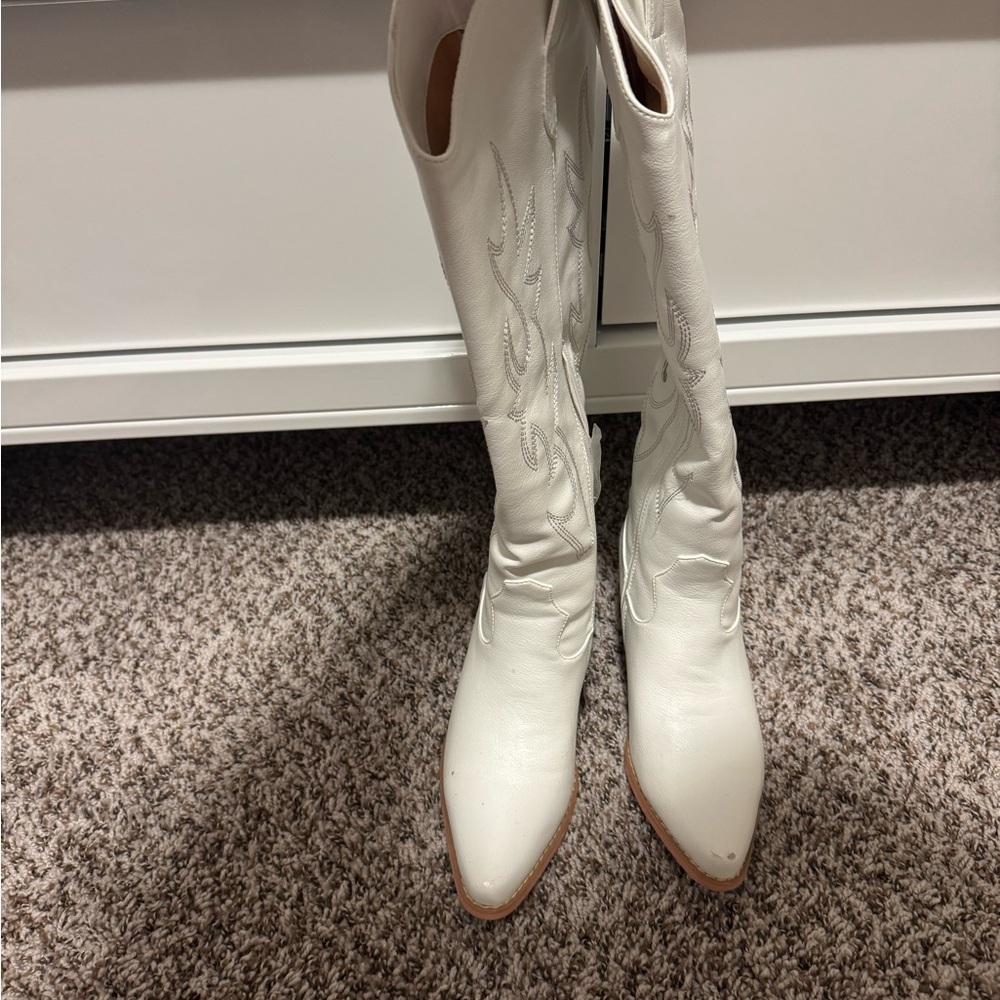 White Western-Style Women's Boots